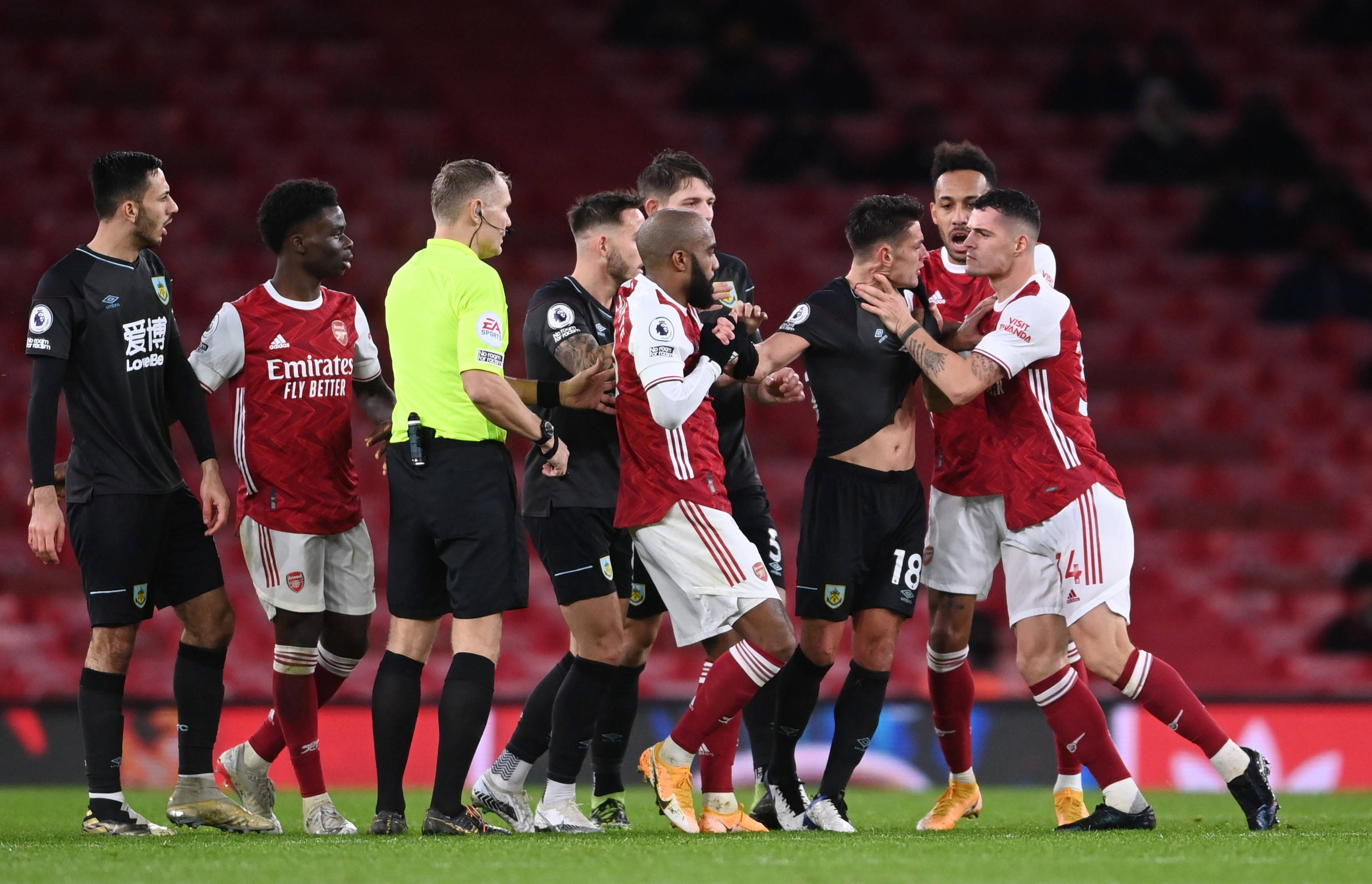 赛事中继续 赛事中继续